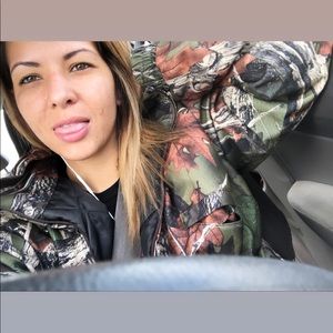 Meet your Posher, Syrah sariyah